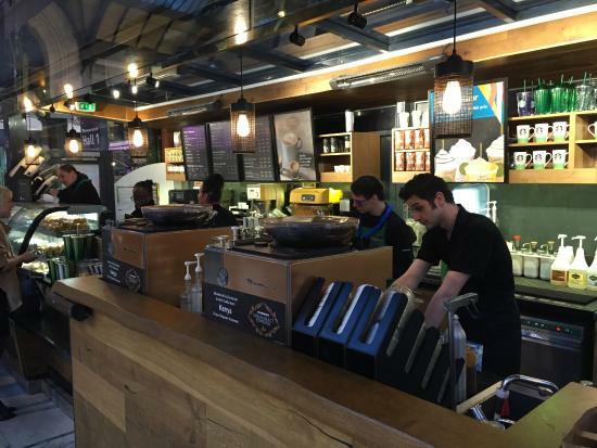 Starbucks at Gare de Lyon